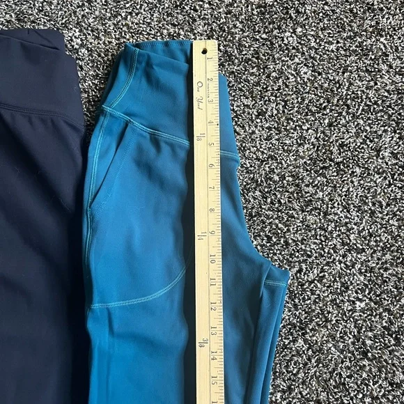 Black and Teal Leggings - Picture 3 of 9